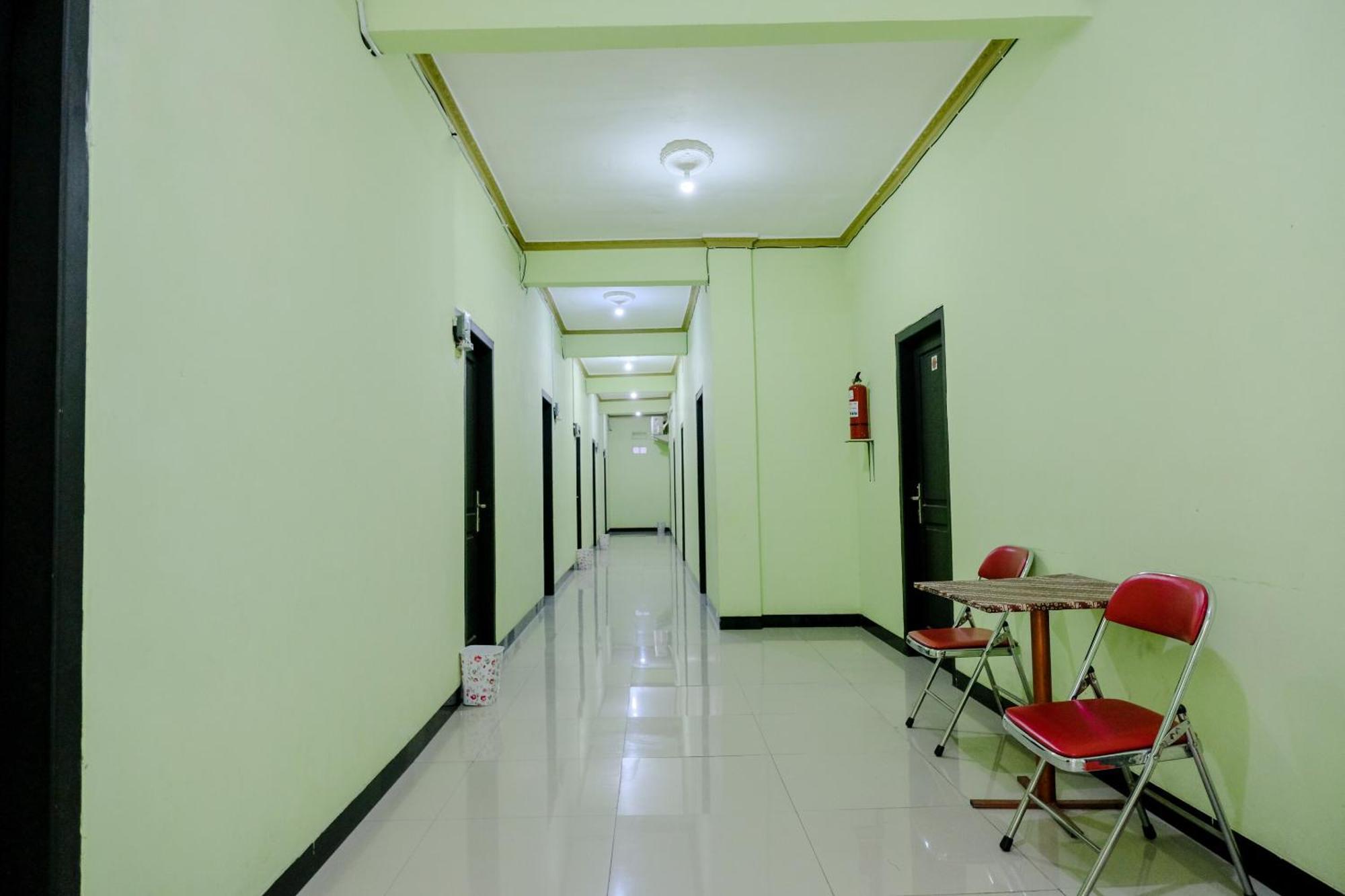 OYO Life 2508 Alba Suites Homestay Tulungagung Exterior foto