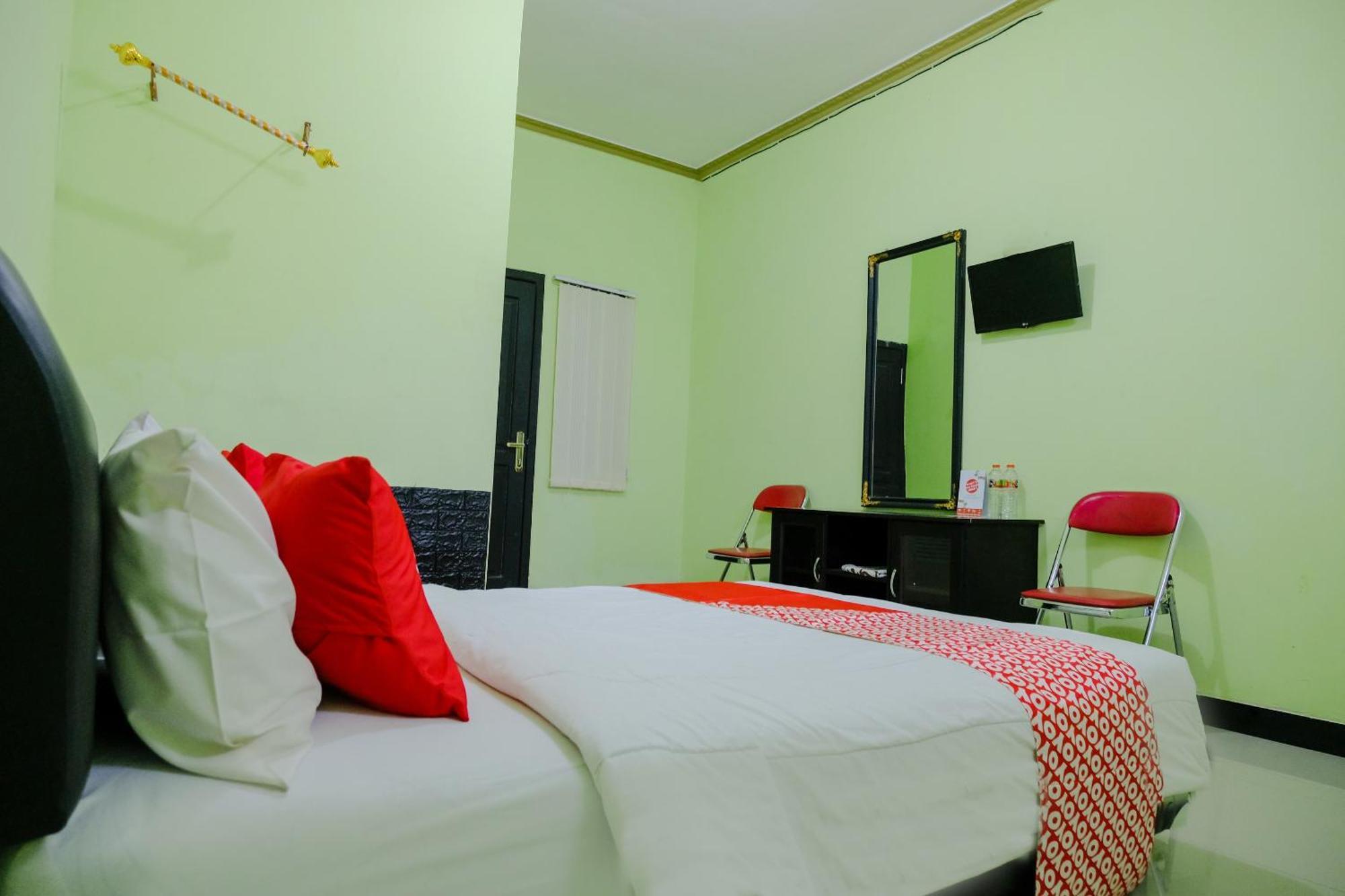 OYO Life 2508 Alba Suites Homestay Tulungagung Exterior foto