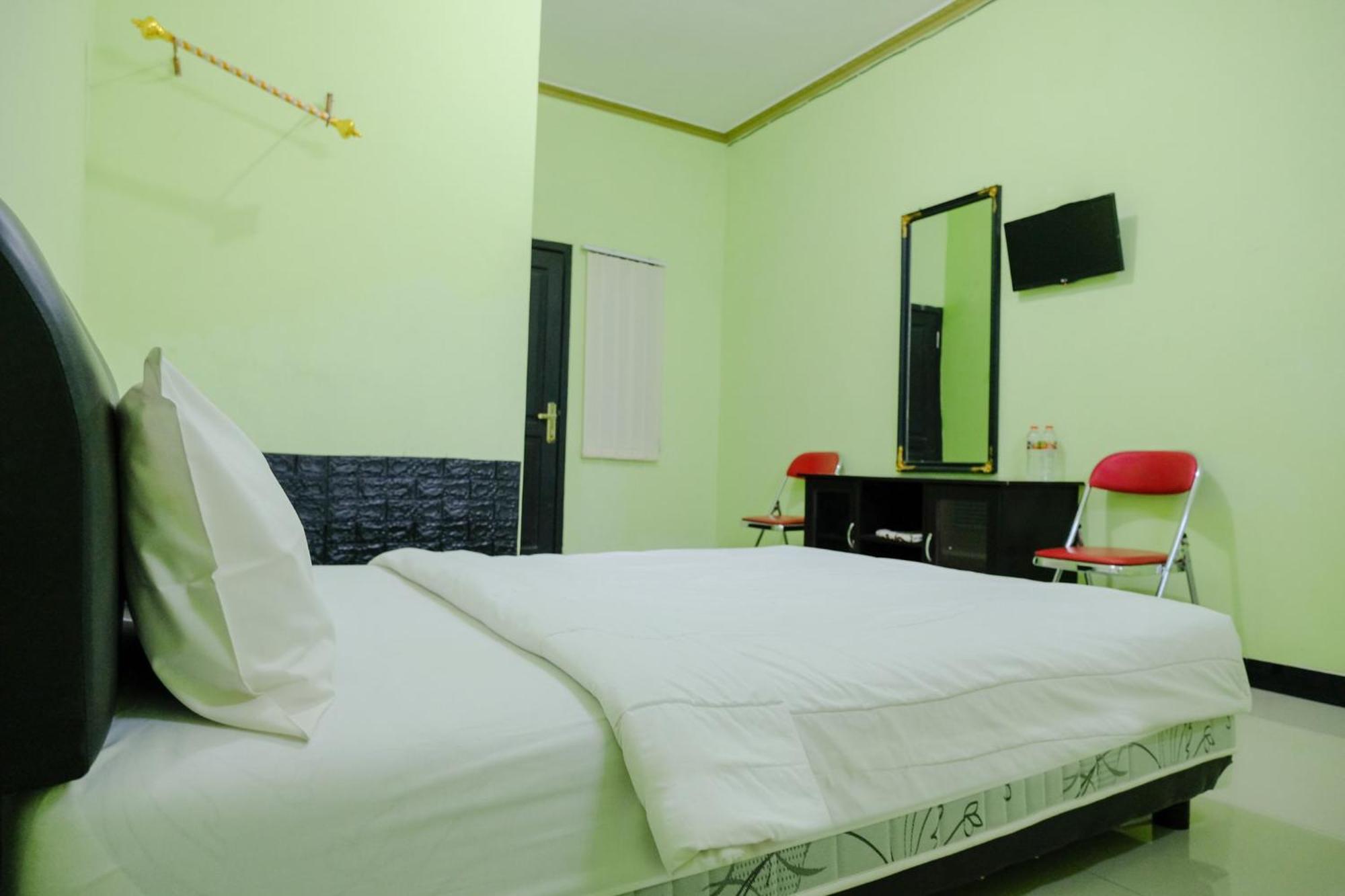 OYO Life 2508 Alba Suites Homestay Tulungagung Exterior foto
