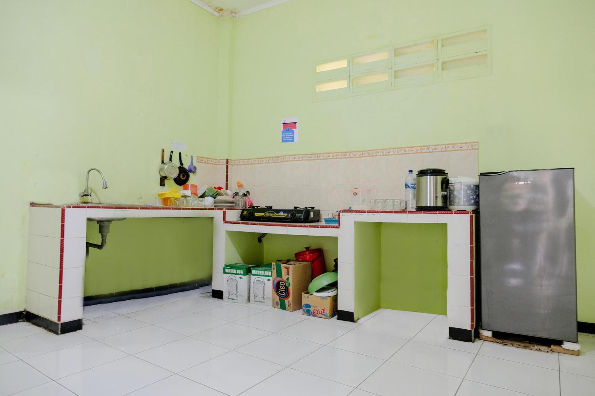 OYO Life 2508 Alba Suites Homestay Tulungagung Exterior foto