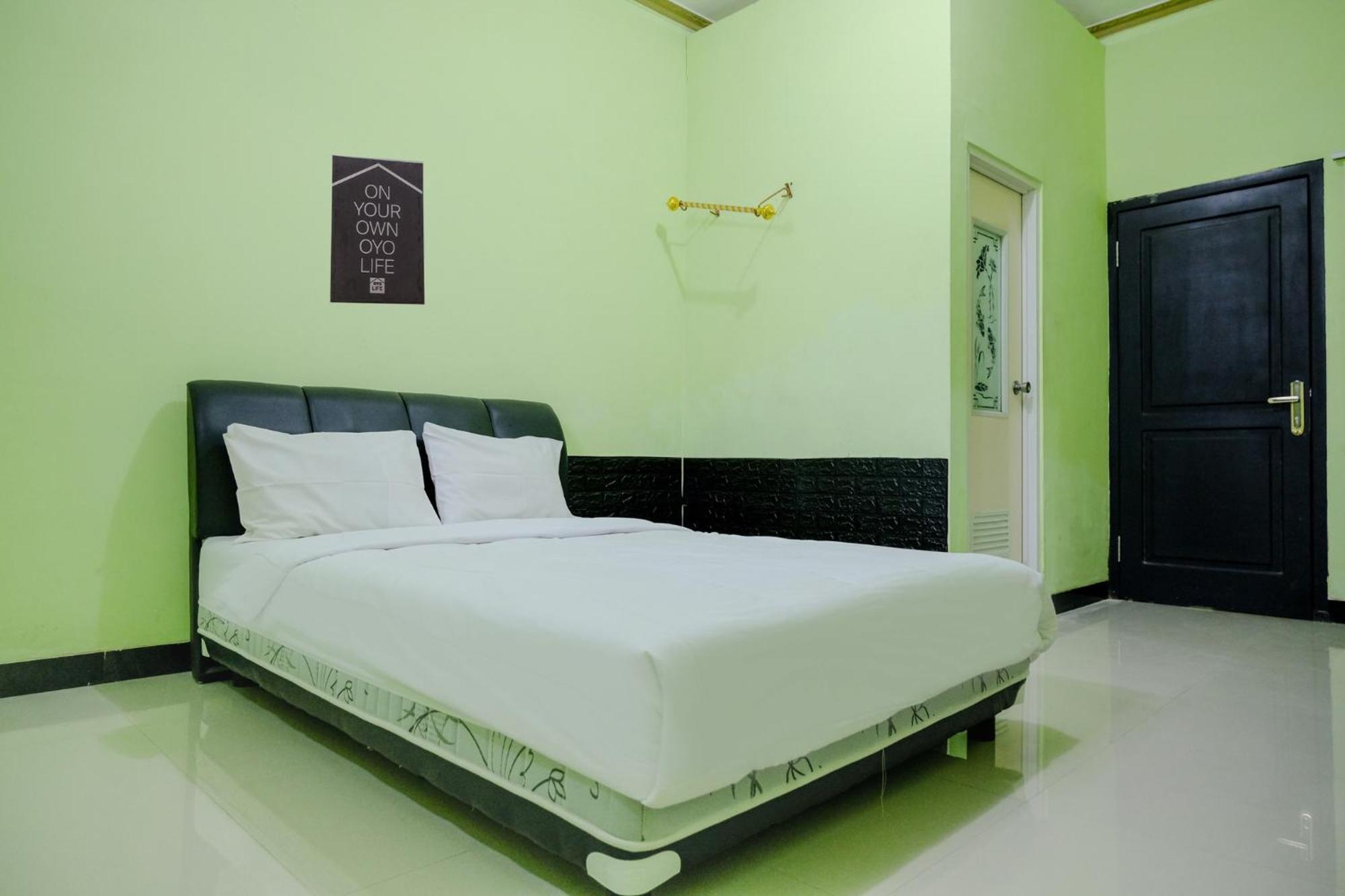 OYO Life 2508 Alba Suites Homestay Tulungagung Exterior foto