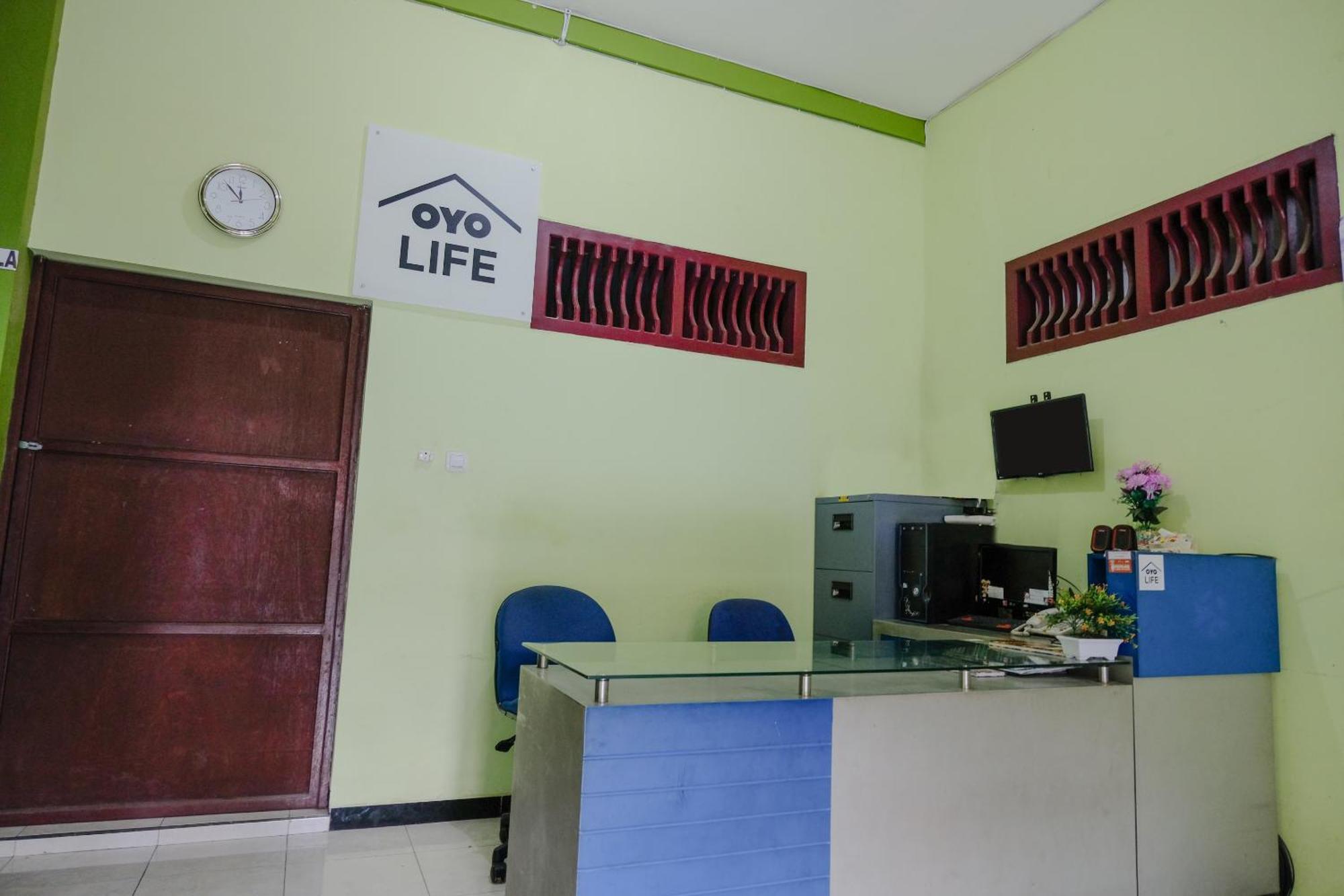 OYO Life 2508 Alba Suites Homestay Tulungagung Exterior foto